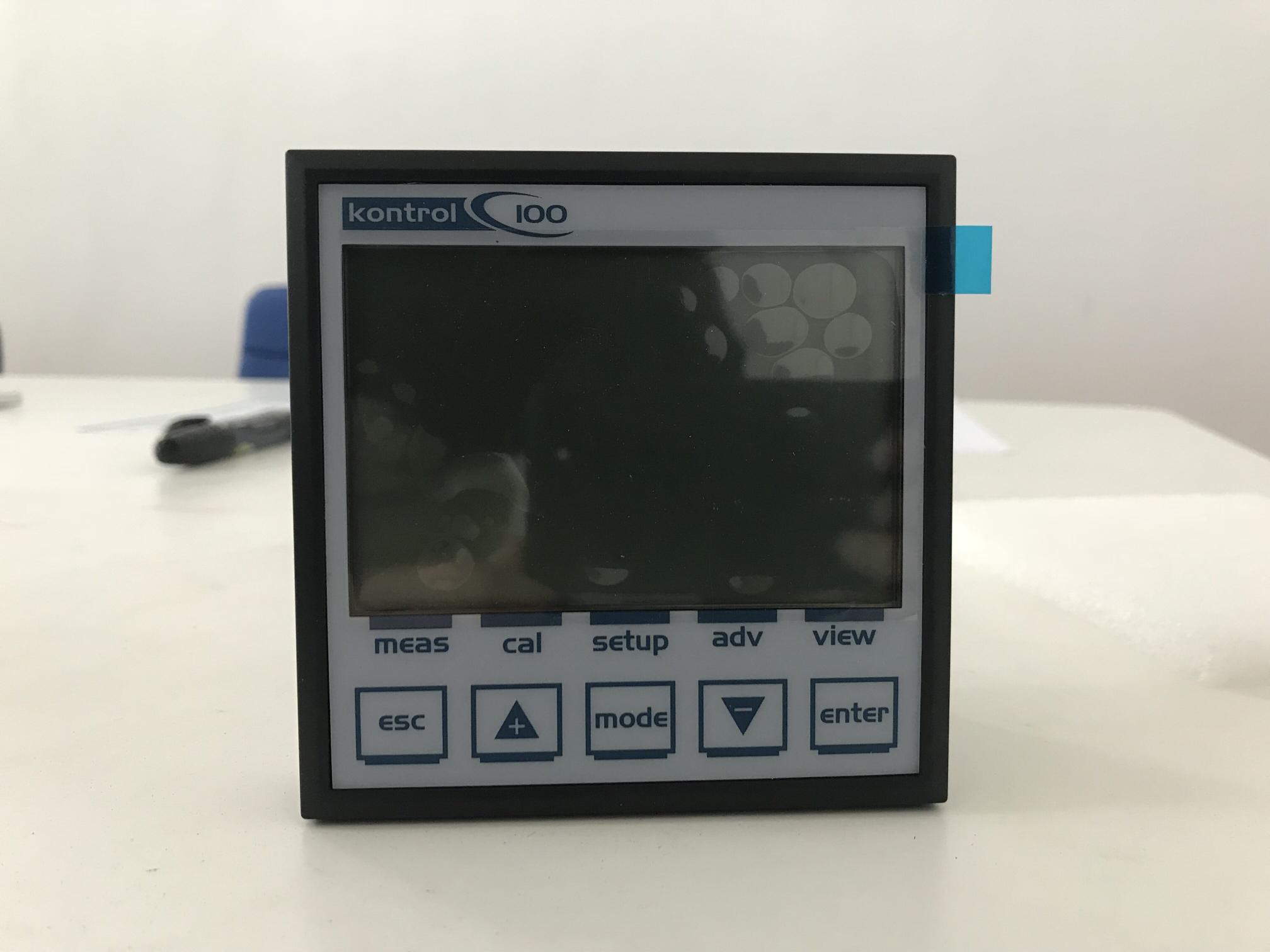 主板：圖像顯示128×64黑白，電源100-240Vac，50/60Hz，5W  外殼：尺寸144×144×42mm            材質(zhì)ABS  防護等級IP65            兩路繼電器輸出，自動控制計量泵            兩路4-20mA電流輸出，數(shù)據(jù)可連接無線遠程            MODBUS RTU通訊協(xié)議 RS485 數(shù)據(jù)可上傳、無線遠程傳輸